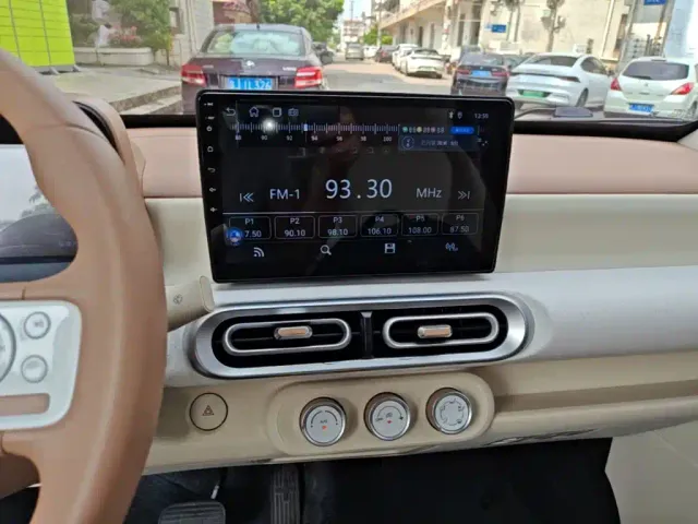 Wuling Hongguang Mini EV — Фото автомобиля 12