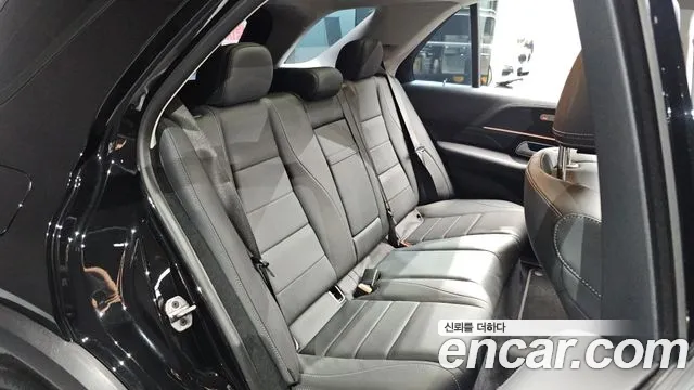 Mercedes-Benz GLE-Class — Фото автомобиля 11