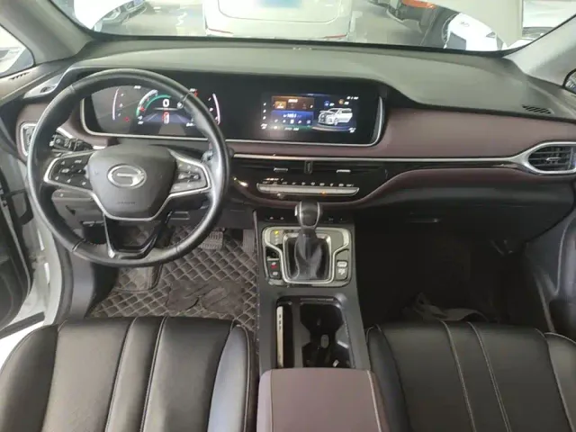 GAC Trumpchi M6 — Фото автомобиля 9