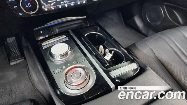 Genesis G80 Бензин 2.5 турбо AWD — Фото автомобиля 9
