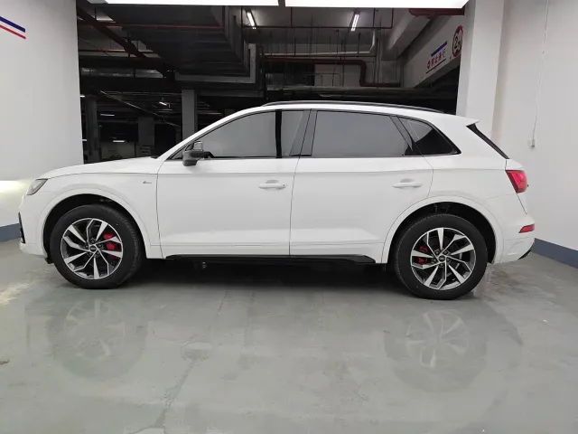 Audi Q5L — Фото автомобиля 6