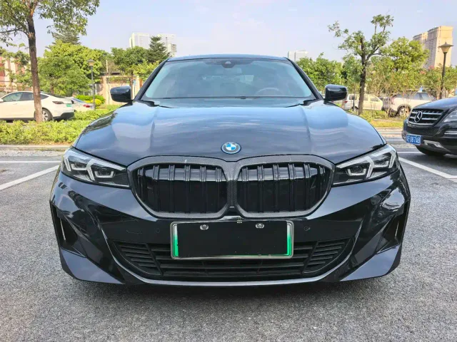 BMW i3 — Фото автомобиля 2