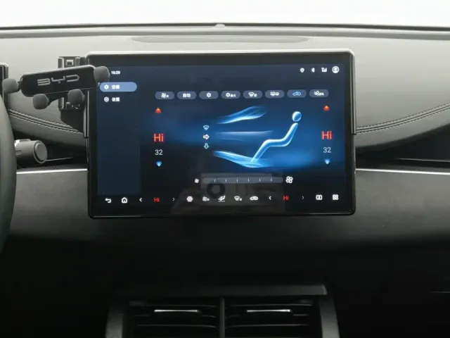 BYD Seal 06 — Фото автомобиля 12