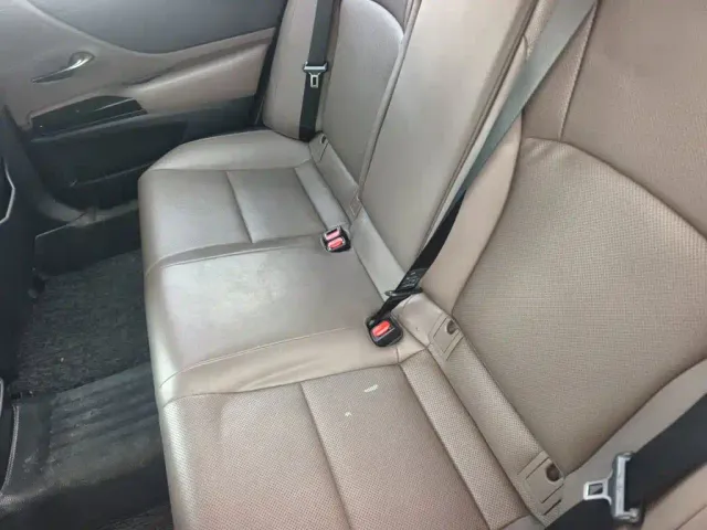 Lexus ES — Фото автомобиля 13