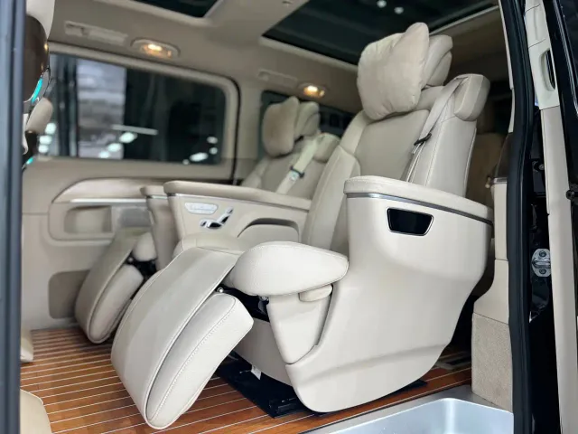 Mercedes-Benz V-Class — Фото автомобиля 6