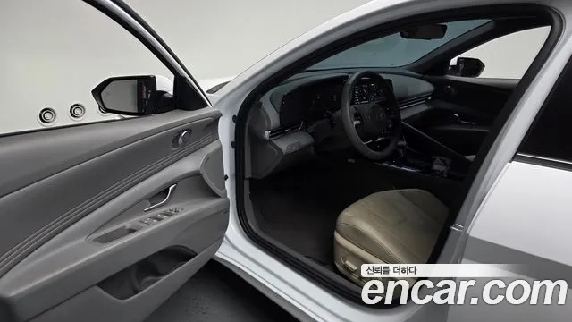 Hyundai Avante CN7 — Фото автомобиля 15