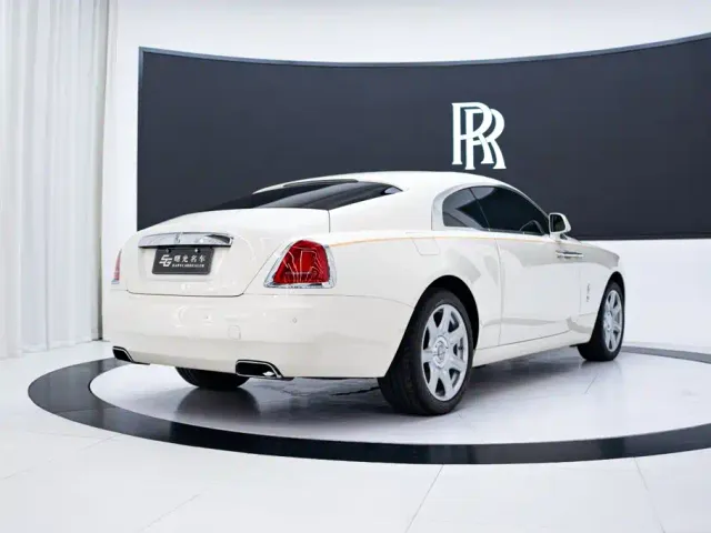 Rolls-Royce Wraith — Фото автомобиля 4