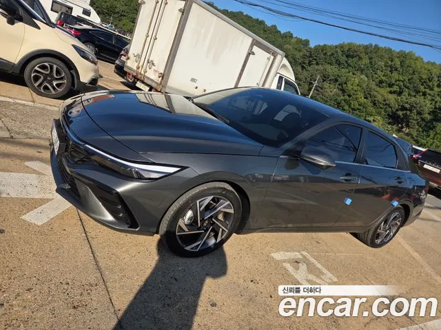 Hyundai Avante CN7 — Фото автомобиля 2