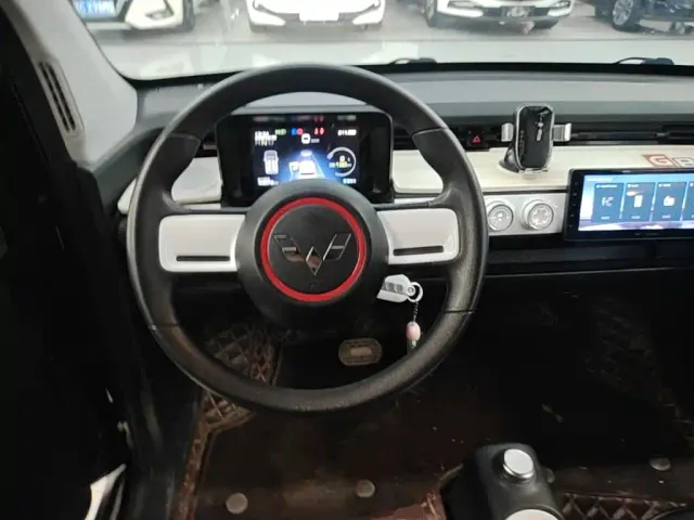 Wuling Hongguang Mini EV — Фото автомобиля 10