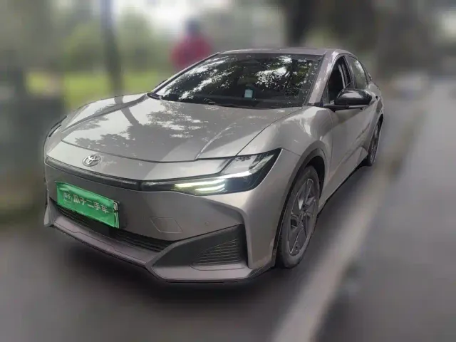 Фотография автомобиля — Toyota bZ3