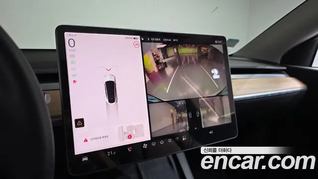 Tesla Model Y — Фото автомобиля 20