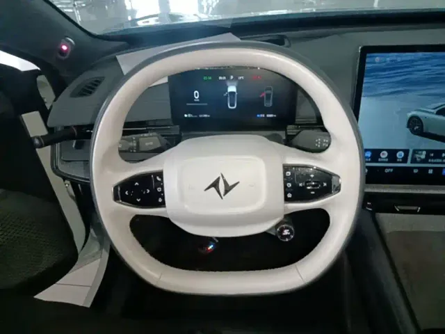 Dongfeng eπ 007 — Фото автомобиля 10