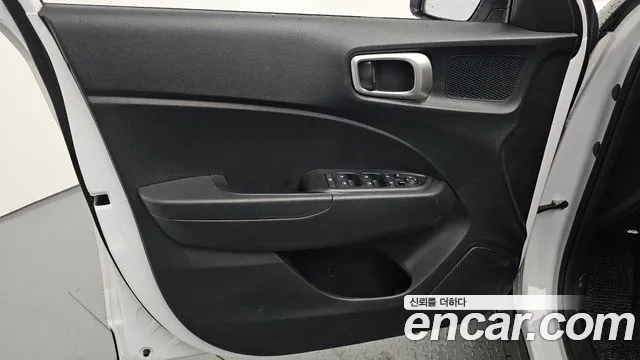 Hyundai Venue Venue 1.6 Premium — Фото автомобиля 24