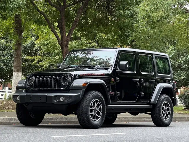 Фотография автомобиля — Jeep Wrangler