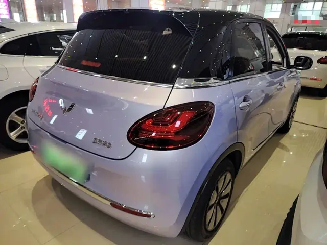 Wuling Bingo — Фото автомобиля 6