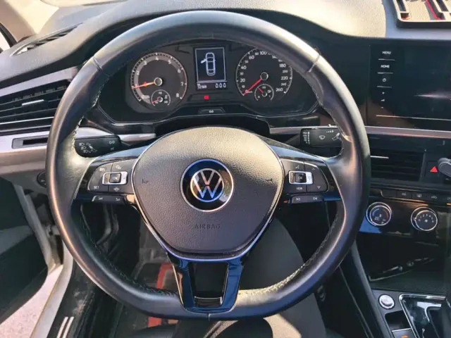 Volkswagen Bora — Фото автомобиля 15