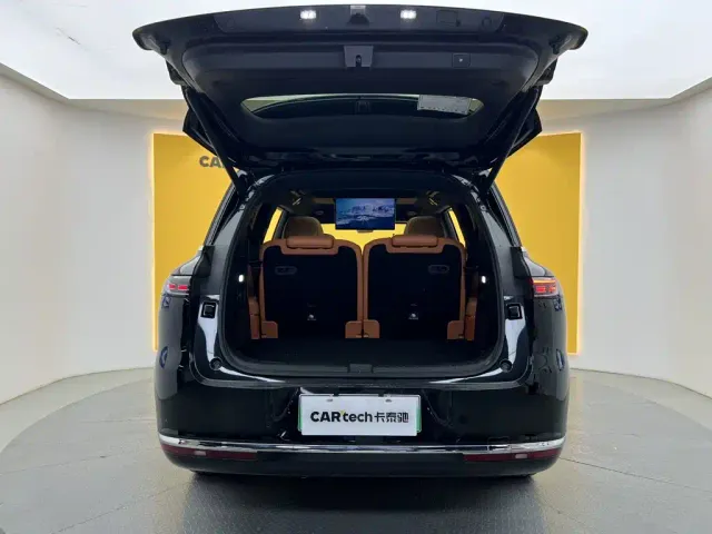 IM Motors LS9 — Фото автомобиля 11