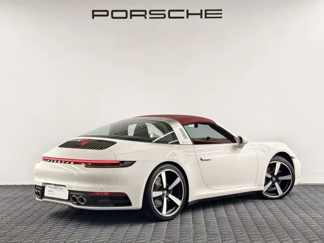 Porsche 911 — Фото автомобиля 5