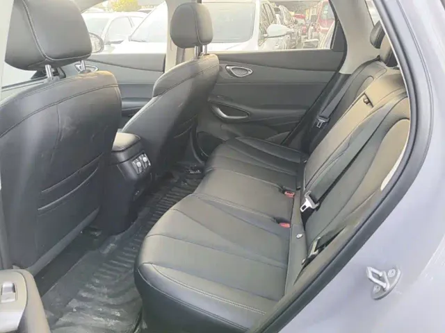 BYD Sealion 05 EV — Фото автомобиля 16