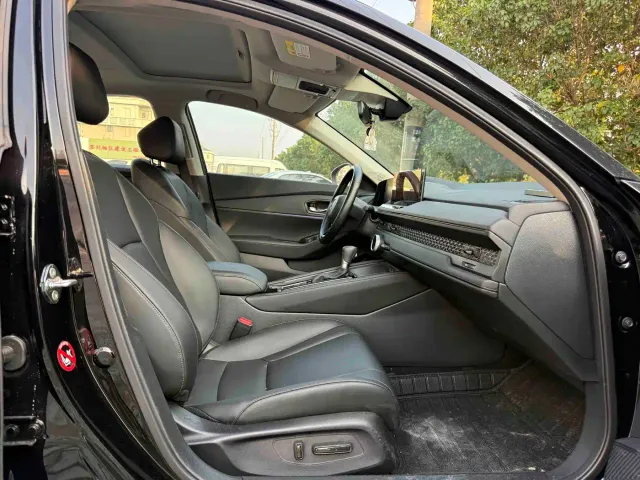 Honda Accord — Фото автомобиля 16