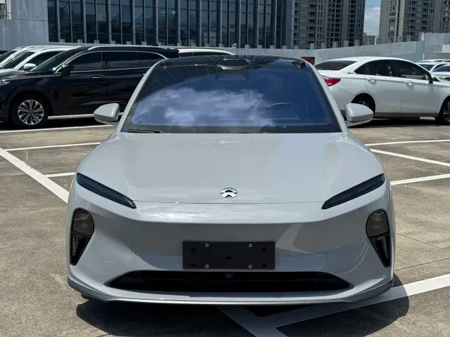 Nio ET5 Touring — Фото автомобиля 2