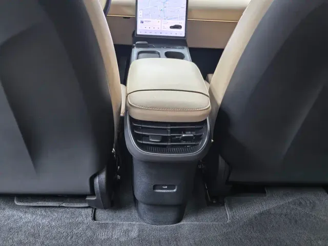 Nio ET5 Touring — Фото автомобиля 12