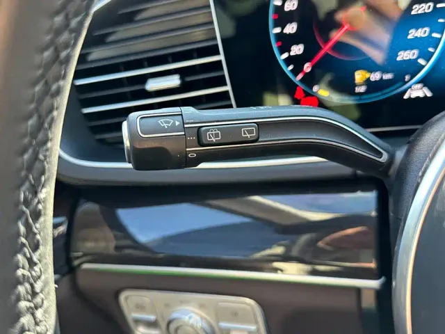Mercedes-Benz GLE-Class — Фото автомобиля 23