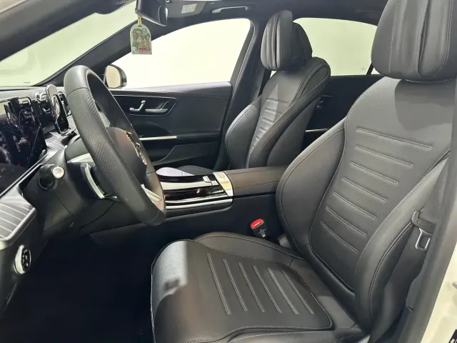 Mercedes-Benz C-Class — Фото автомобиля 15