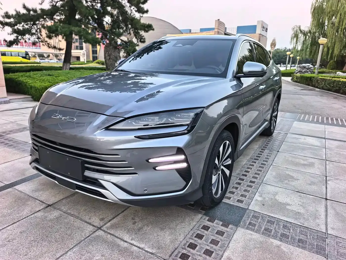 BYD Song PLUS PHEV 2023 Champion Edition DM-i 110KM Flagship — Фото автомобиля 3