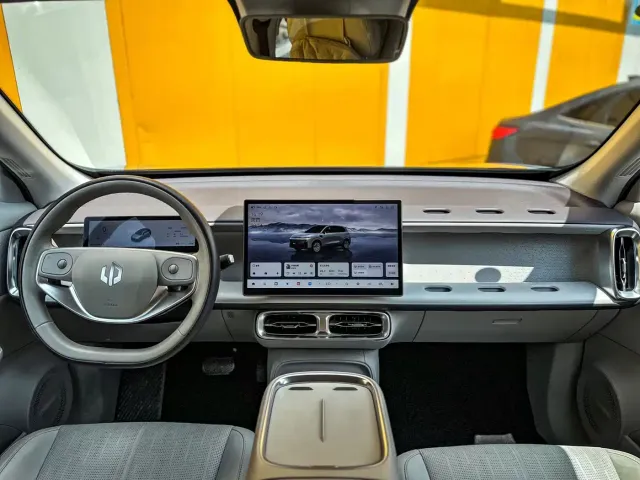 Leapmotor B10 — Фото автомобиля 6