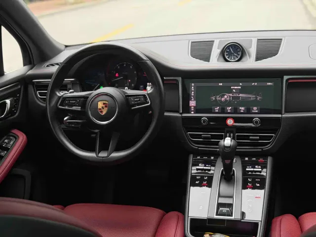 Porsche Macan — Фото автомобиля 4