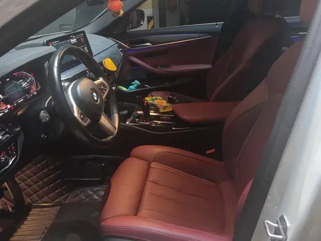 BMW 5 Series — Фото автомобиля 9