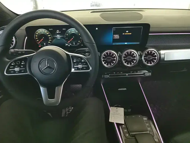 Mercedes-Benz GLB-Class — Фото автомобиля 13
