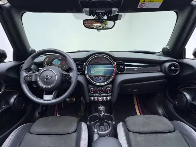 MINI Hatch — Фото автомобиля 12