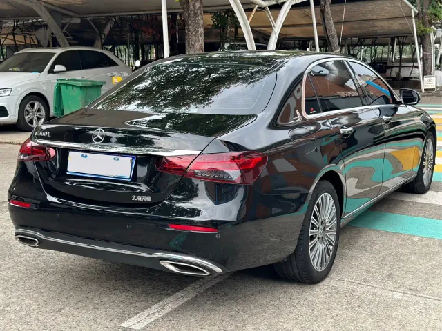 Mercedes-Benz E-Class — Фото автомобиля 9