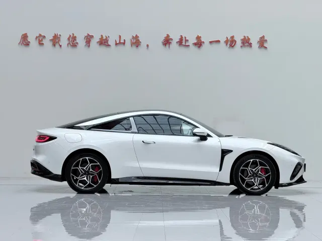 Hozon Neta GT — Фото автомобиля 4