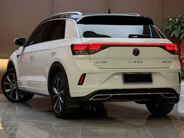 Volkswagen T-Roc — Фото автомобиля 4