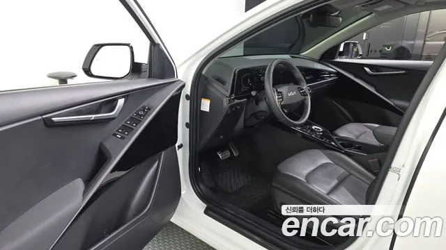 Kia Niro The All New Niro Signature — Фото автомобиля 10