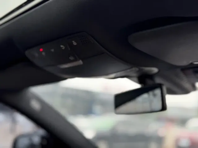 Mercedes-Benz E-Class — Фото автомобиля 29