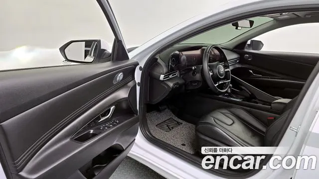 Hyundai Avante CN7 — Фото автомобиля 10
