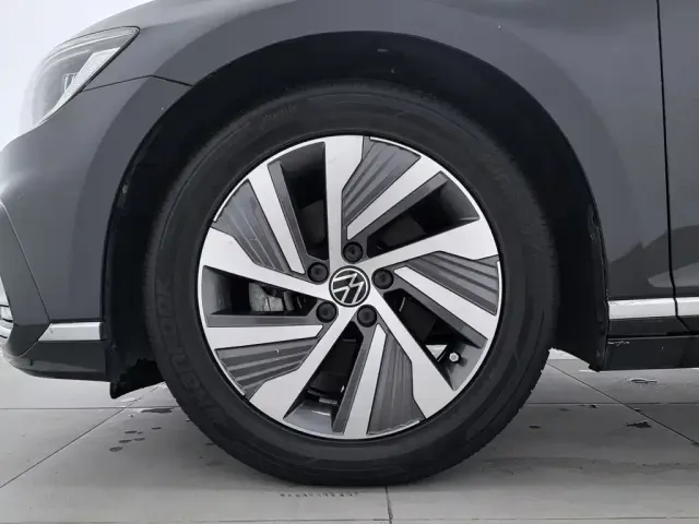 Volkswagen Magotan GTE Plug-in Hybrid 2022 GTE Luxury — Фото автомобиля 17