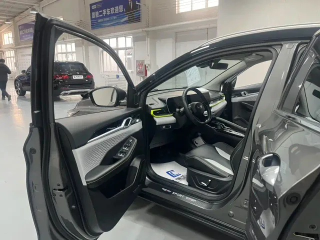 Geely Binyue — Фото автомобиля 8