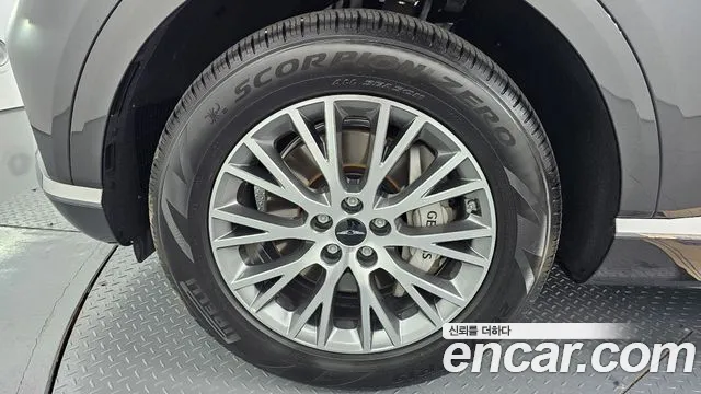 Genesis GV80 2.5T Бензин AWD — Фото автомобиля 5