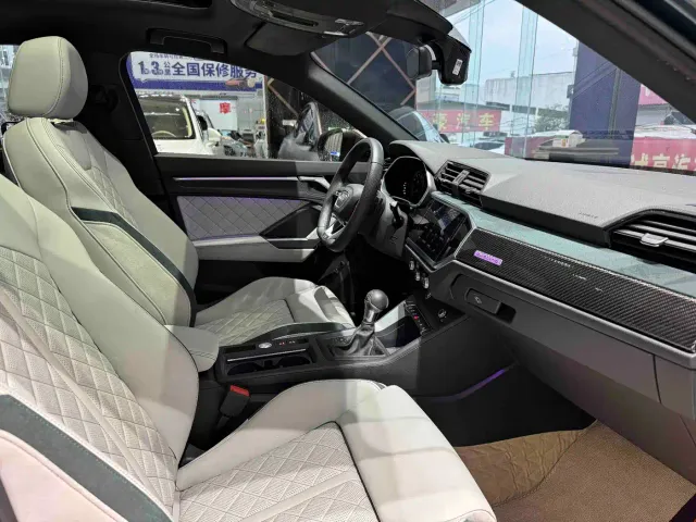 Audi Q3 — Фото автомобиля 9