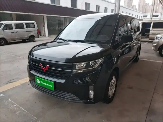 Фотография автомобиля — Wuling Zhengcheng