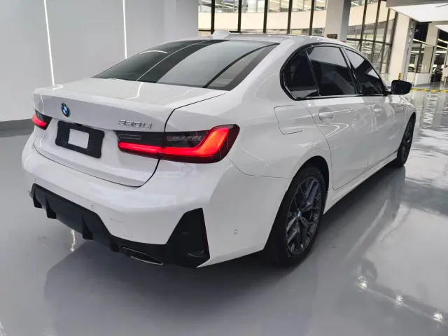 BMW 3 Series — Фото автомобиля 9