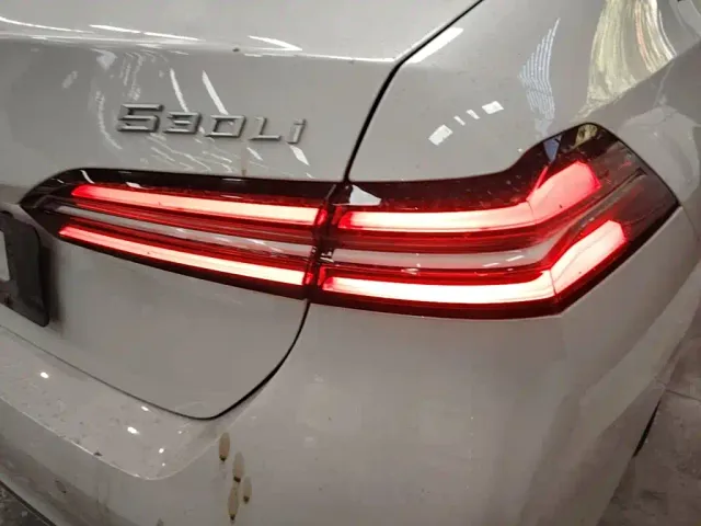BMW 5 Series — Фото автомобиля 7