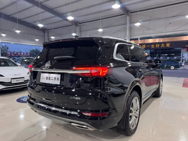 Buick Enclave — Фото автомобиля 5