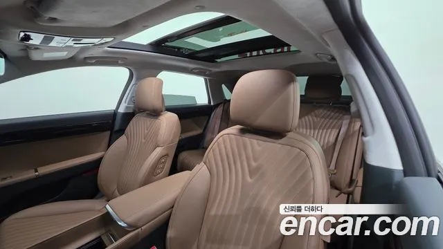 Hyundai Grandeur Grandeur (GN7) 2.5 Бензин 2WD — Фото автомобиля 10