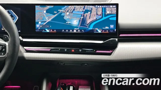 BMW 5-Series — Фото автомобиля 14
